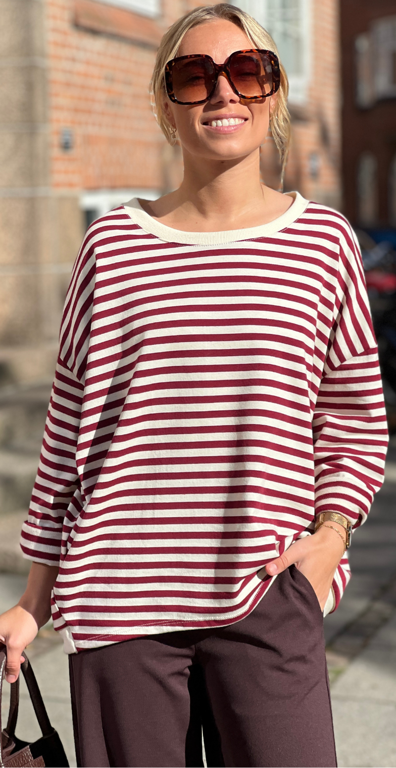 Zenia bluse med lange ærmer og striber wine red LikeLondon