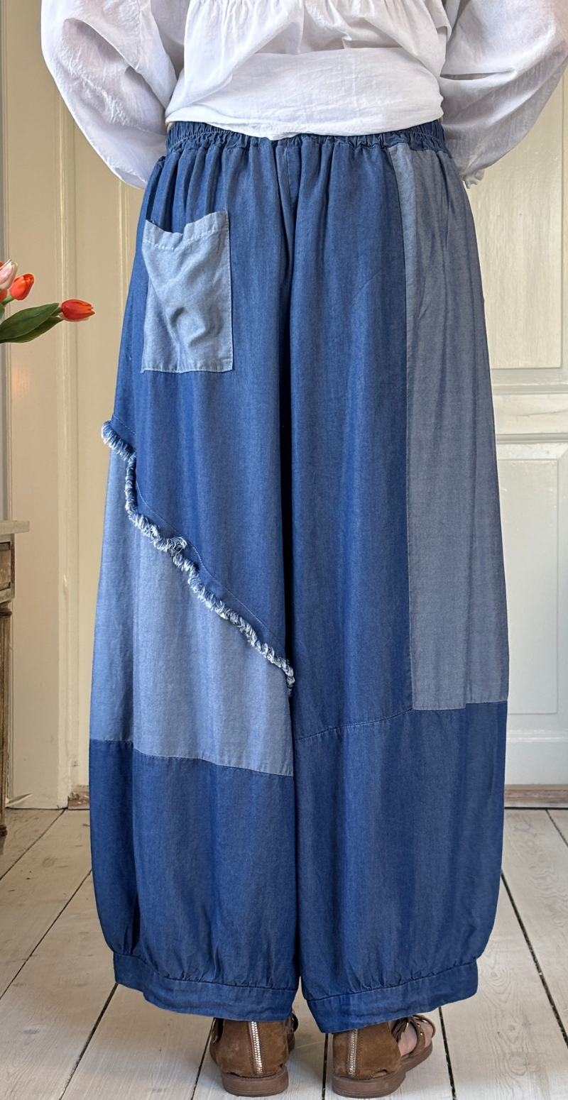 Tenna ballonbukser med frynsedetaljer dark jeans LikeLondon