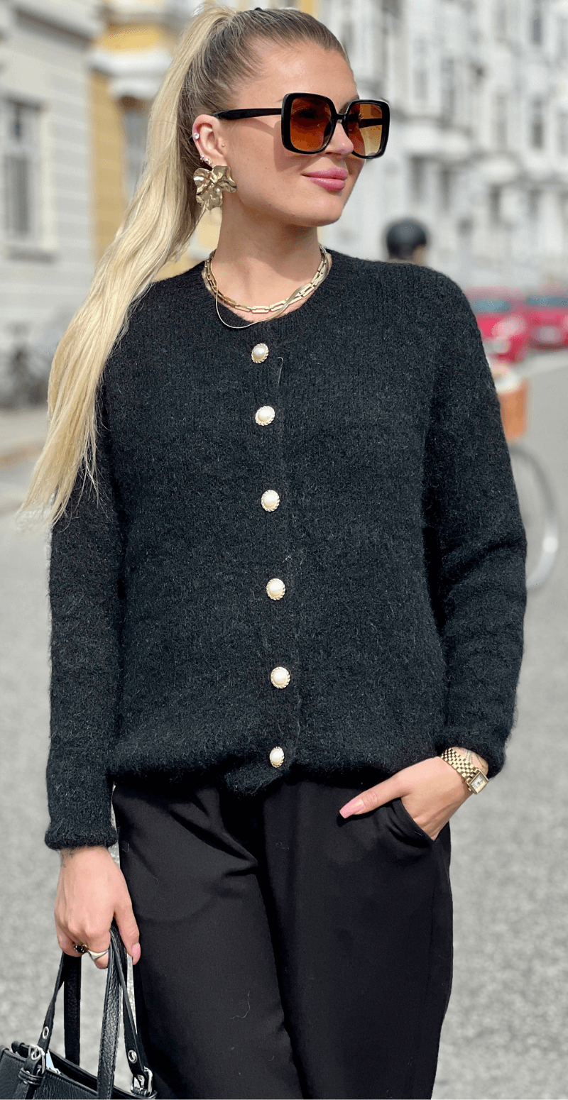 Margie strik cardigan med perlemorsknapper sort LikeLondon
