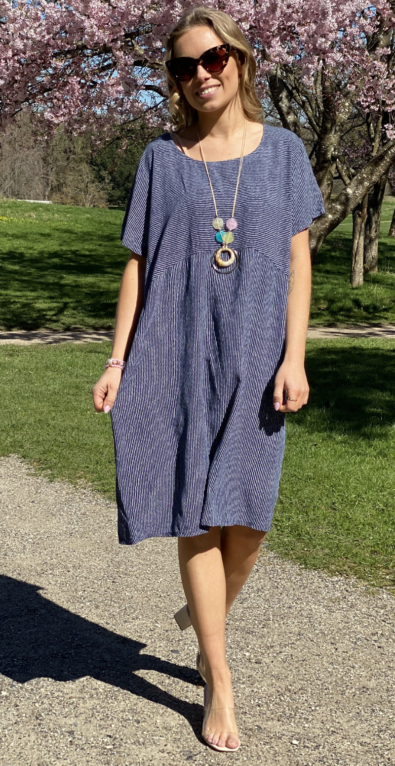 Majse kjole med striber navy LikeLondon