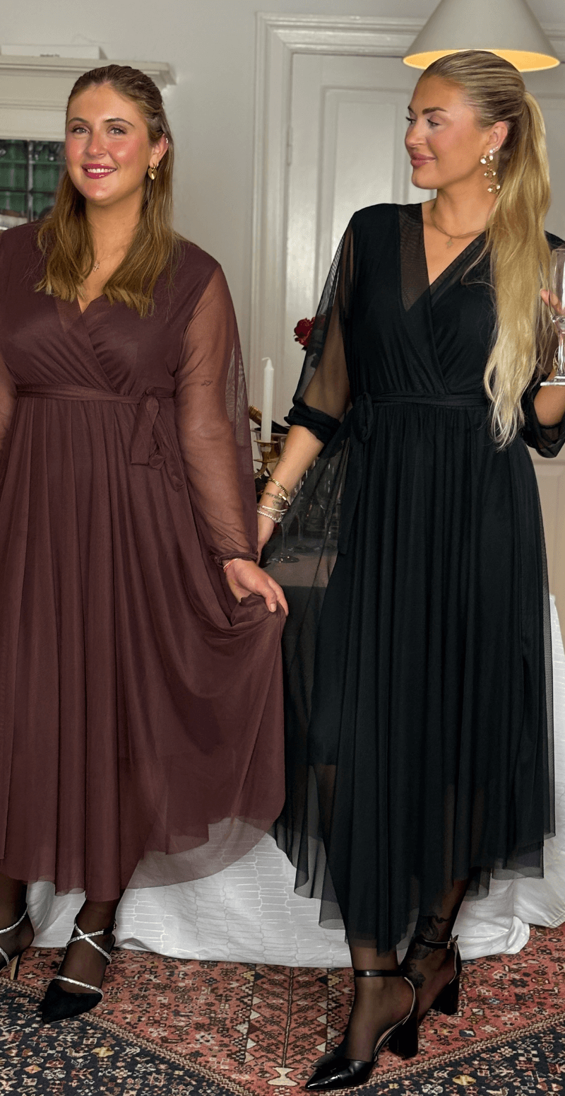Angelika chiffon kjole med bindebånd brun LikeLondon