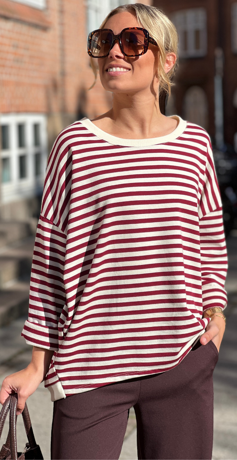 Zenia bluse med lange ærmer og striber wine red LikeLondon