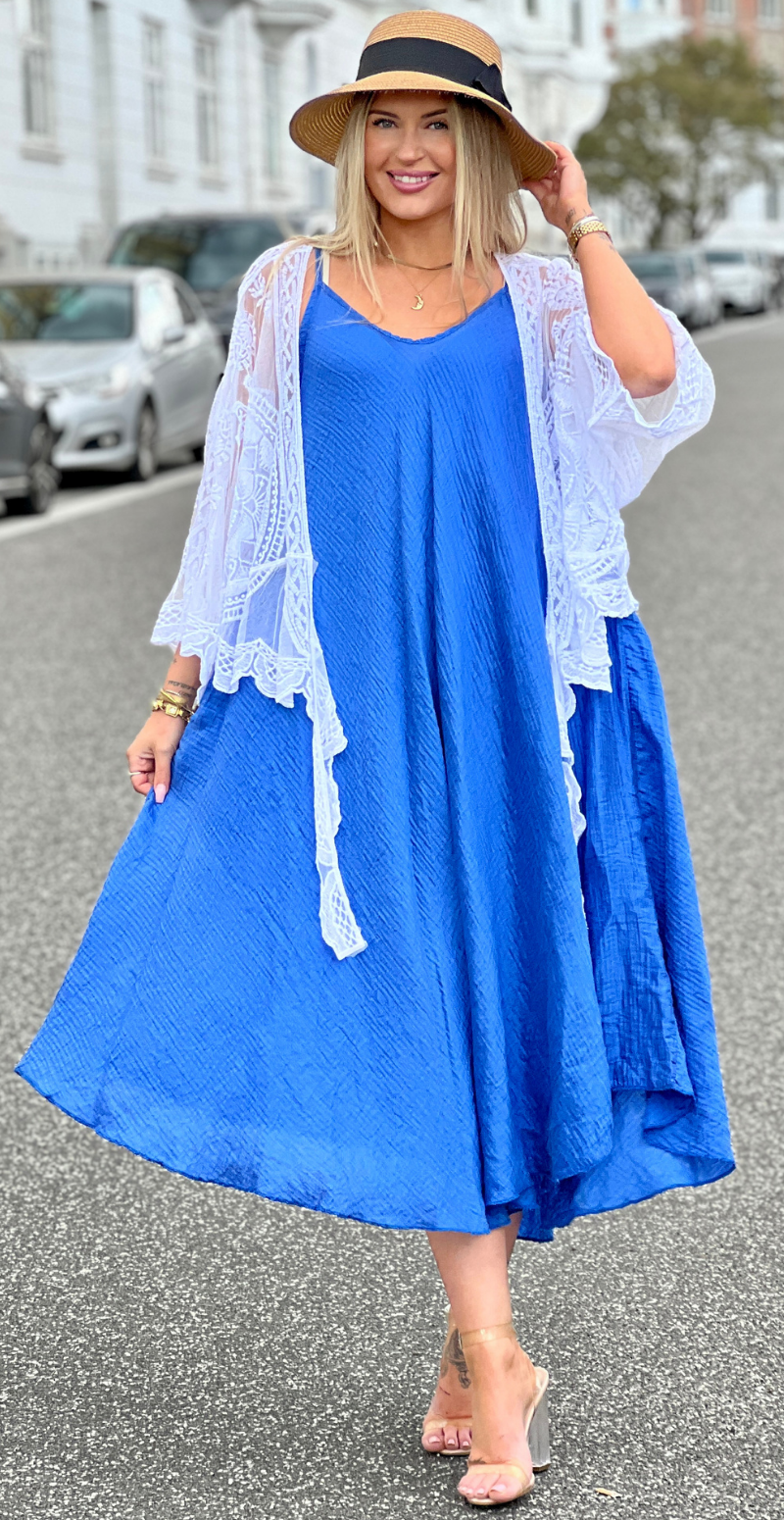 Karine lang vidde kjole med tynde stropper royal blue LikeLondon