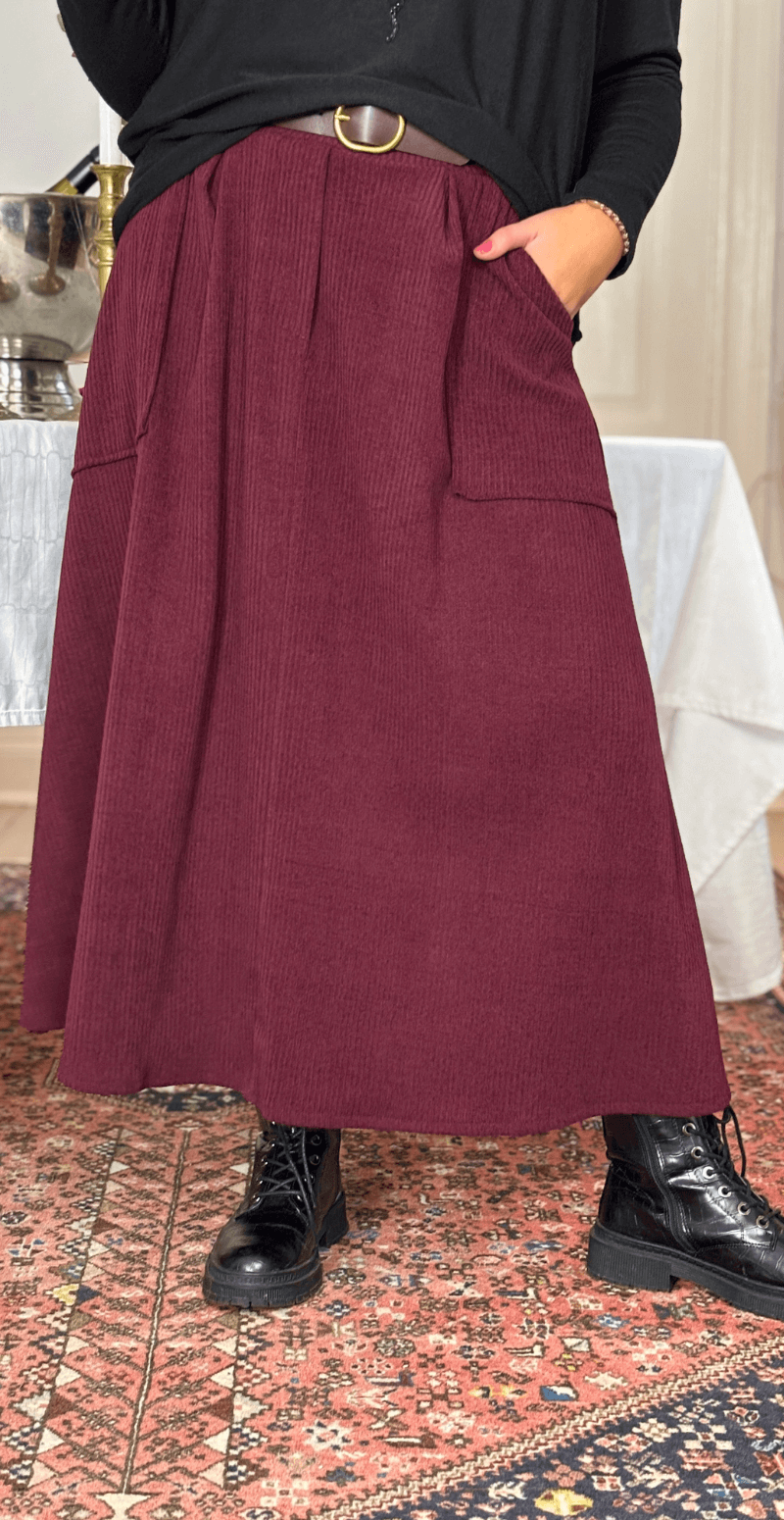 Ivy fløjlsnederdel med bælte og lommer bordeaux LikeLondon