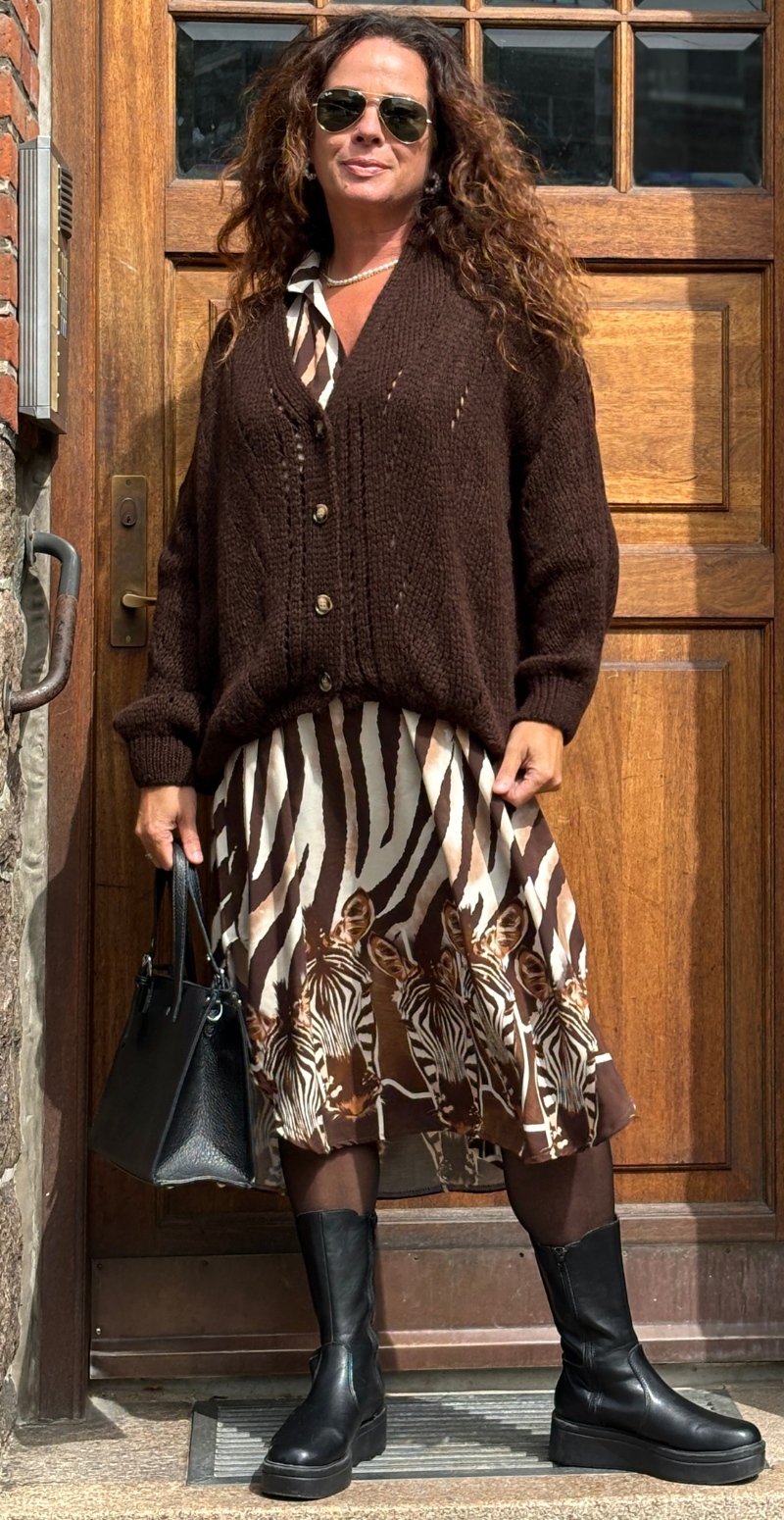 Tara mohair cardigan med hulmønster brun LikeLondon
