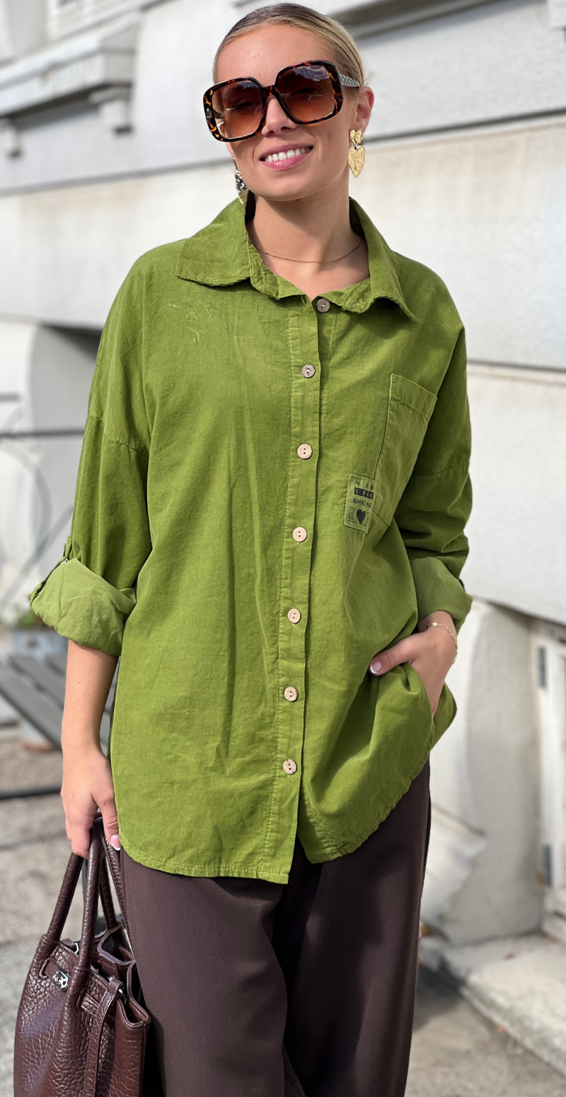 Venia fløjlsskjorte med lomme olive LikeLondon