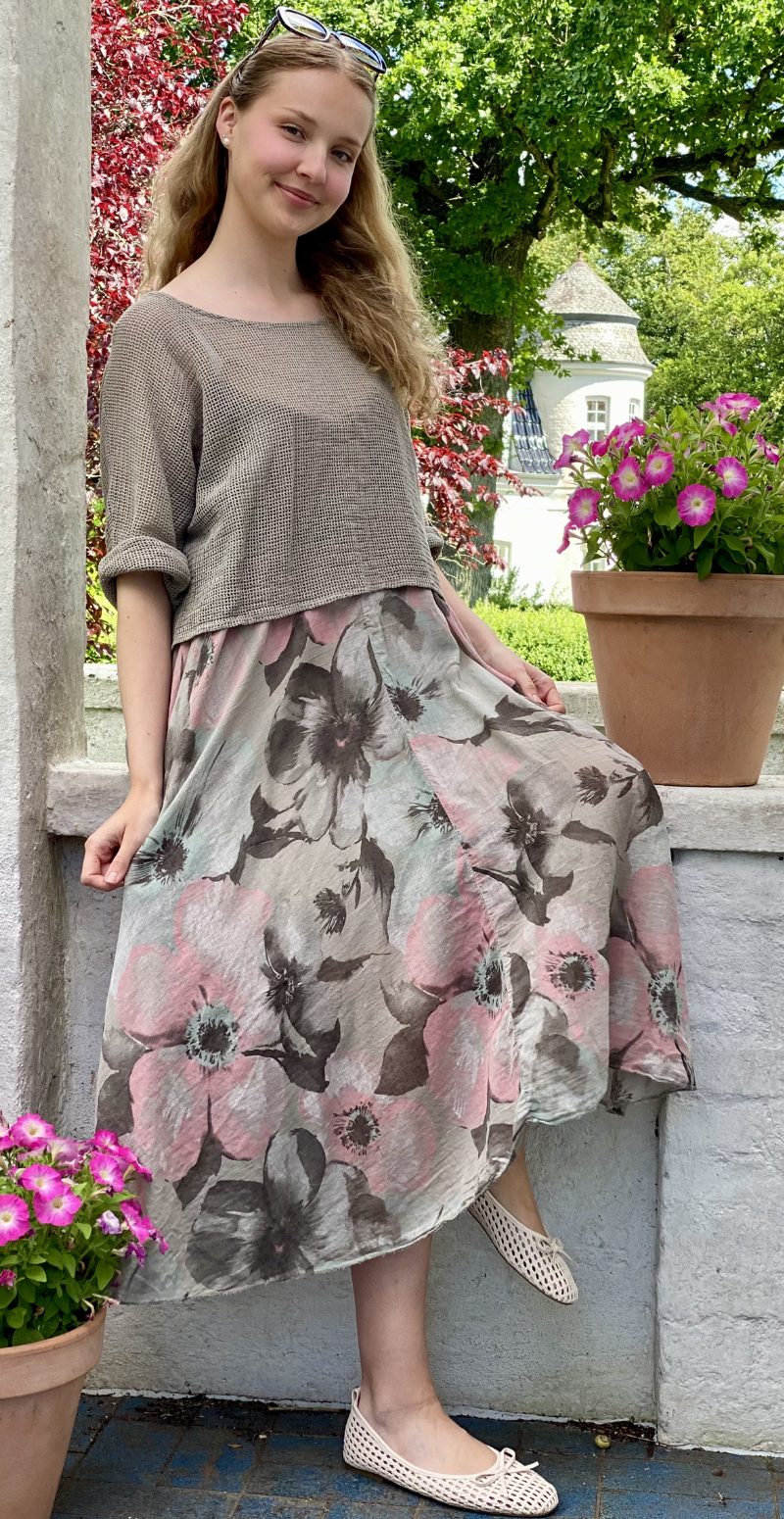 Ophelia kjole med blomsterprint og tynde stropper med tilhørende bluse fango LikeLondon