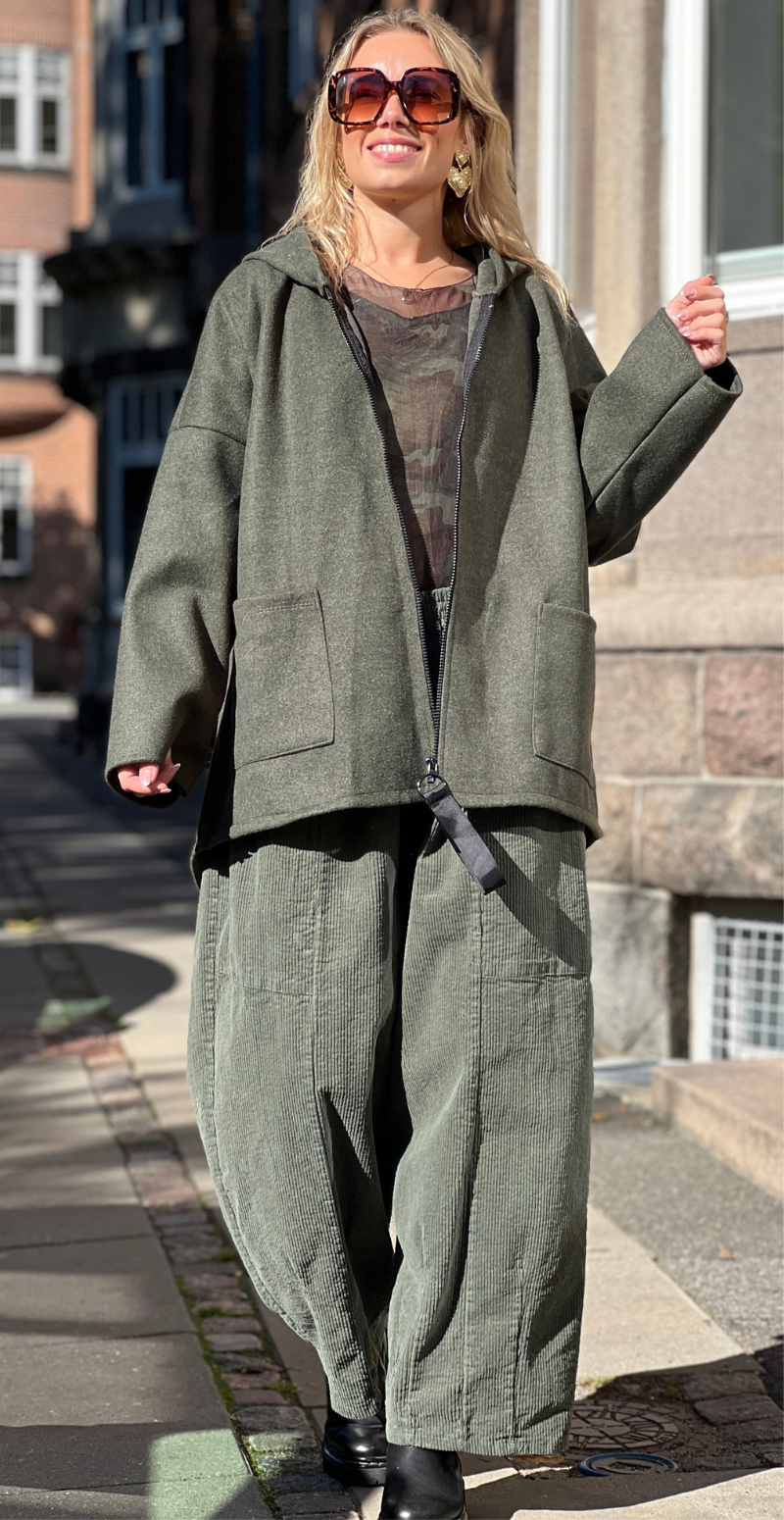 Alice fleece jakke med hætte khaki LikeLondon