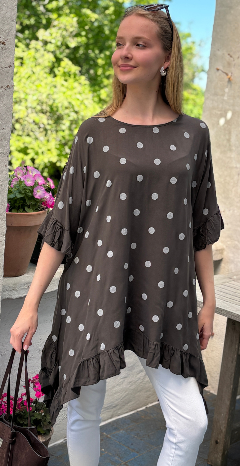 Sigrid bluse med vidde og prikker brun LikeLondon