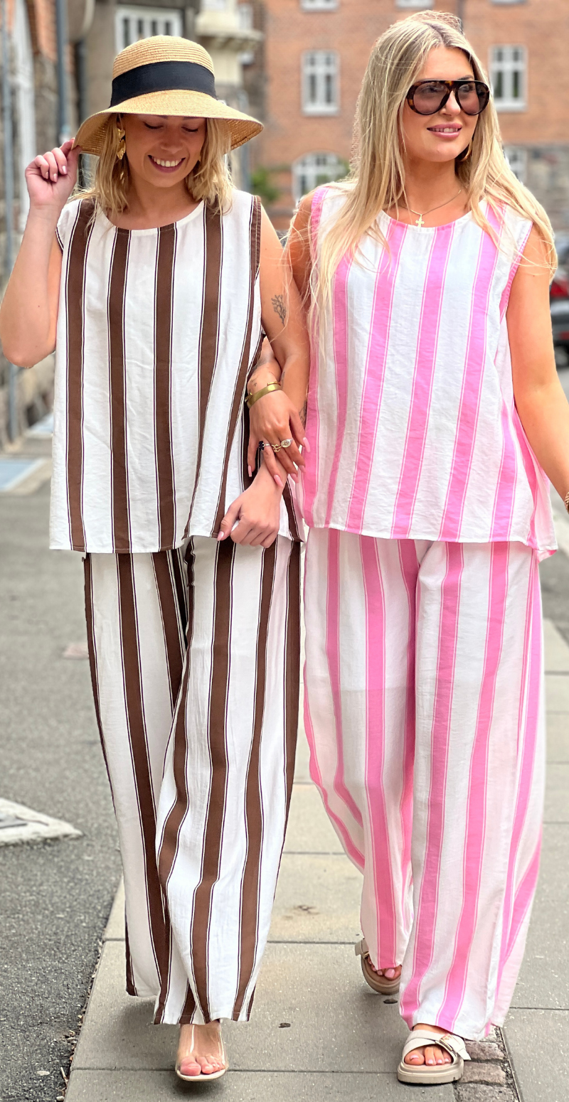 Cia sæt med brede striber bluse og bukser pink LikeLondon
