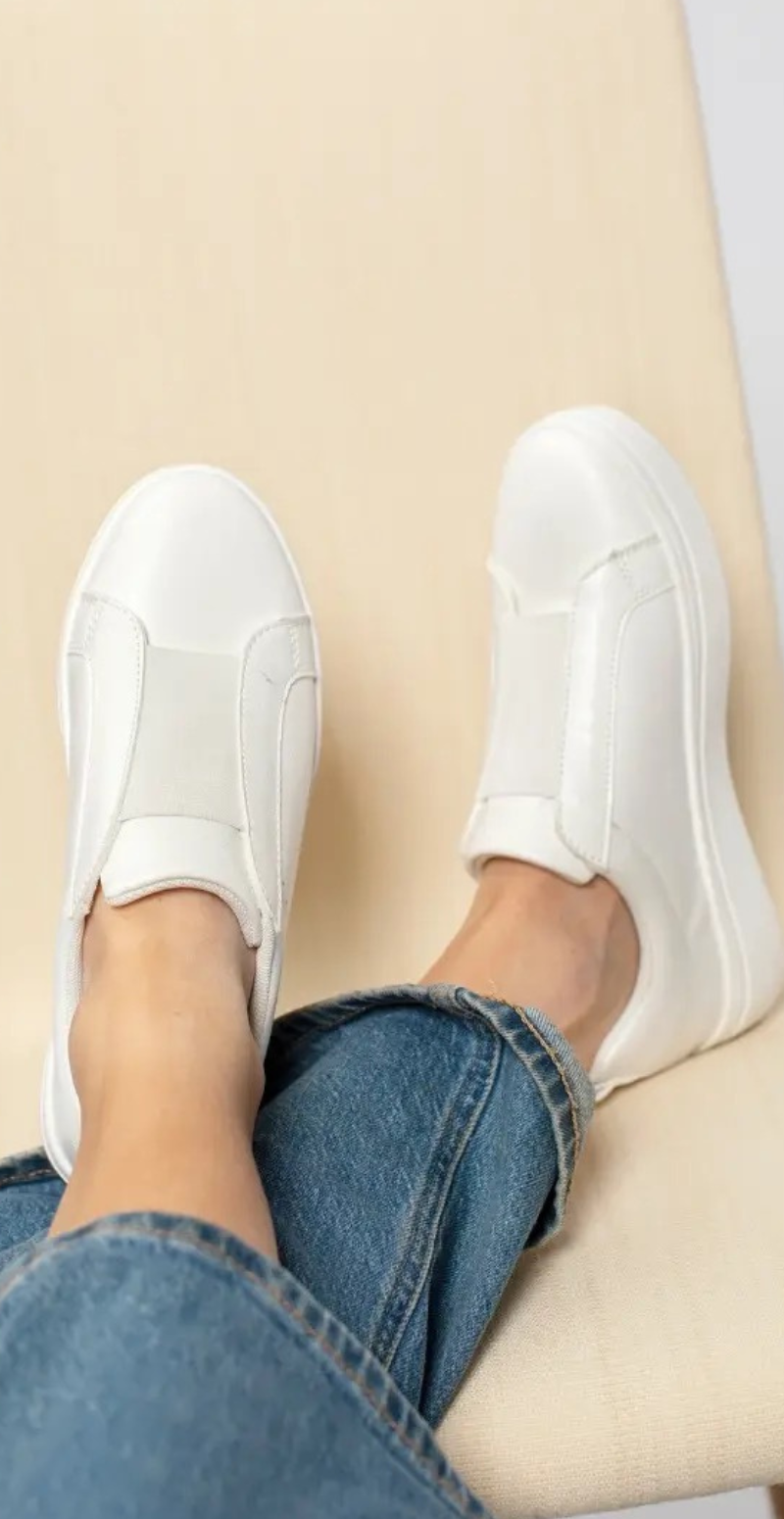 Sneaker med elastik og detaljer hvid Duffy