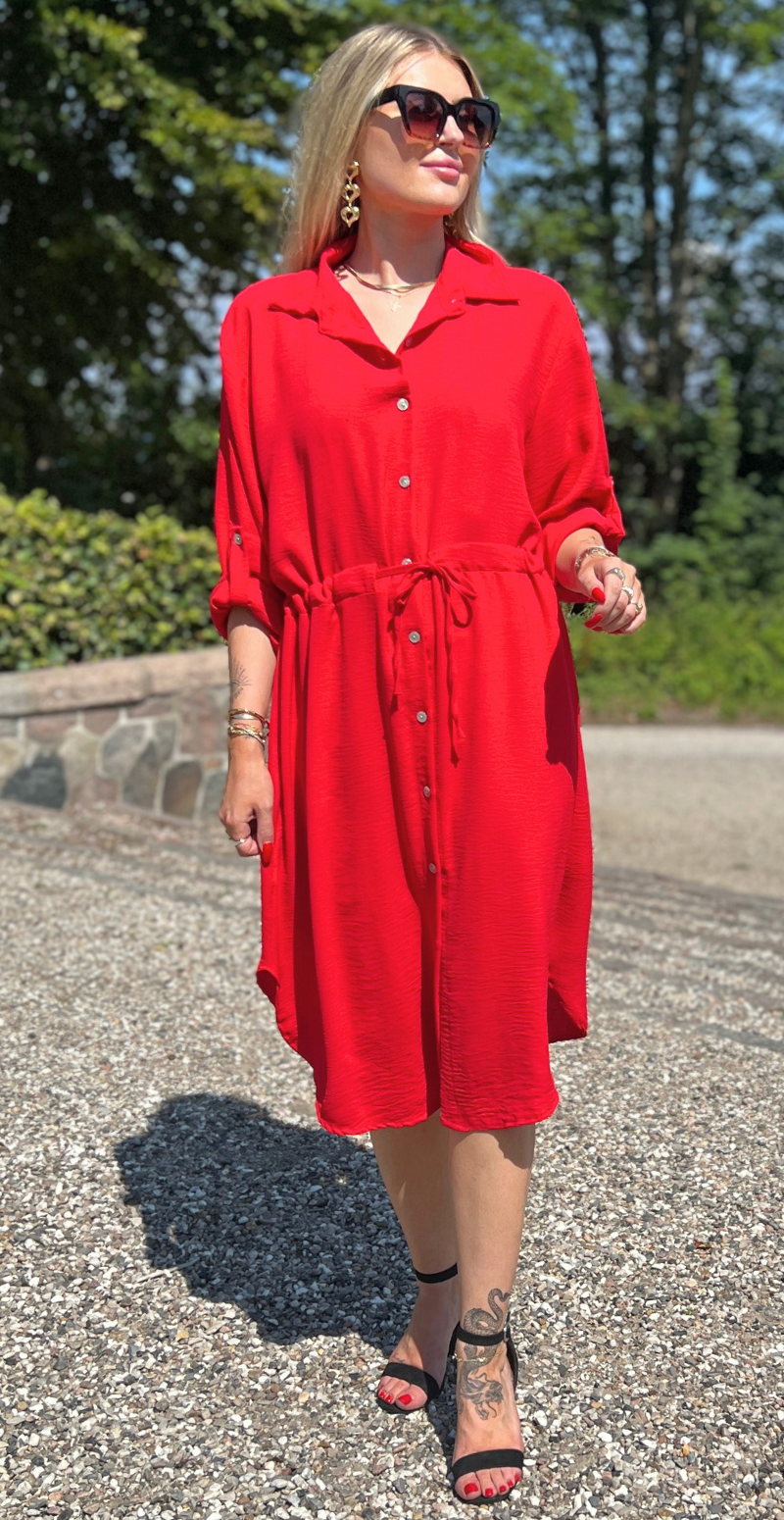 Elenora kjole med bindebånd i taljen rød LikeLondon