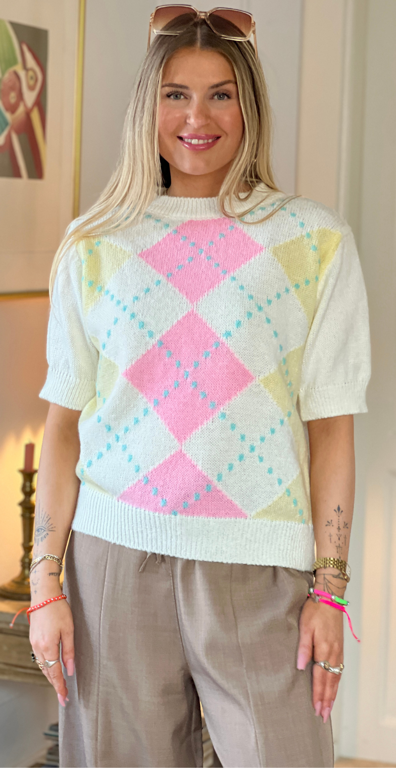 Uma kortærmet strik med harlekin mønster hvid LikeLondon