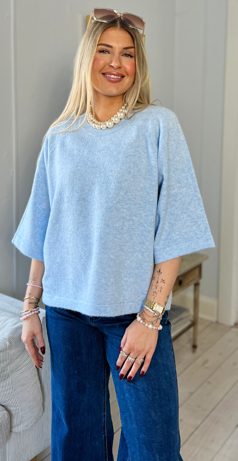 Orlean pullover lysblå LikeLondon