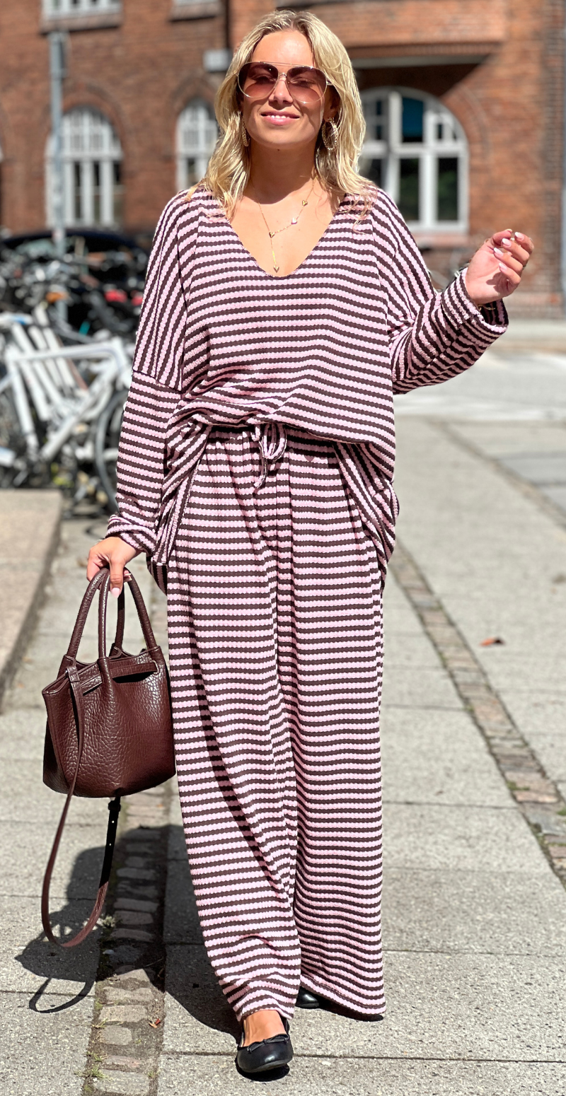 Mira strikket sæt i 2 dele rosa/brun LikeLondon