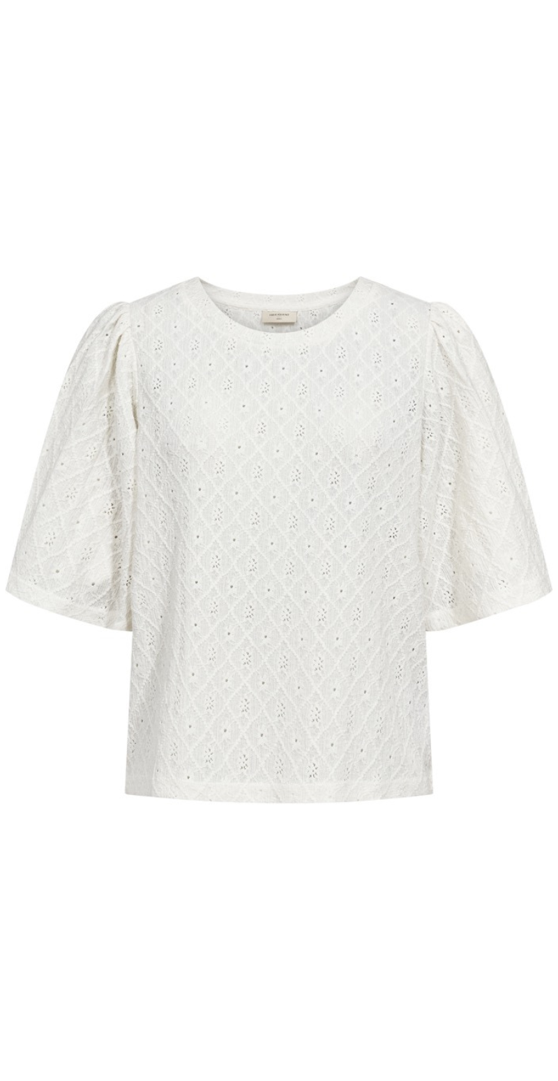Kiona bluse med hulmønster star off-white Freequent