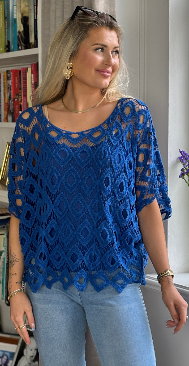 Michela hæklet bluse med indertop royalblue LikeLondon