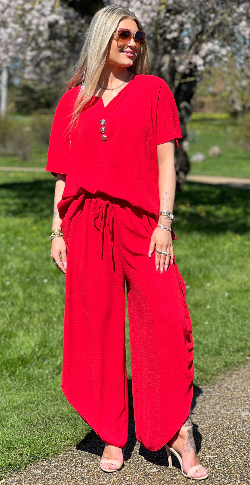 Beate kortærmet bluse med guldknapper rød LikeLondon
