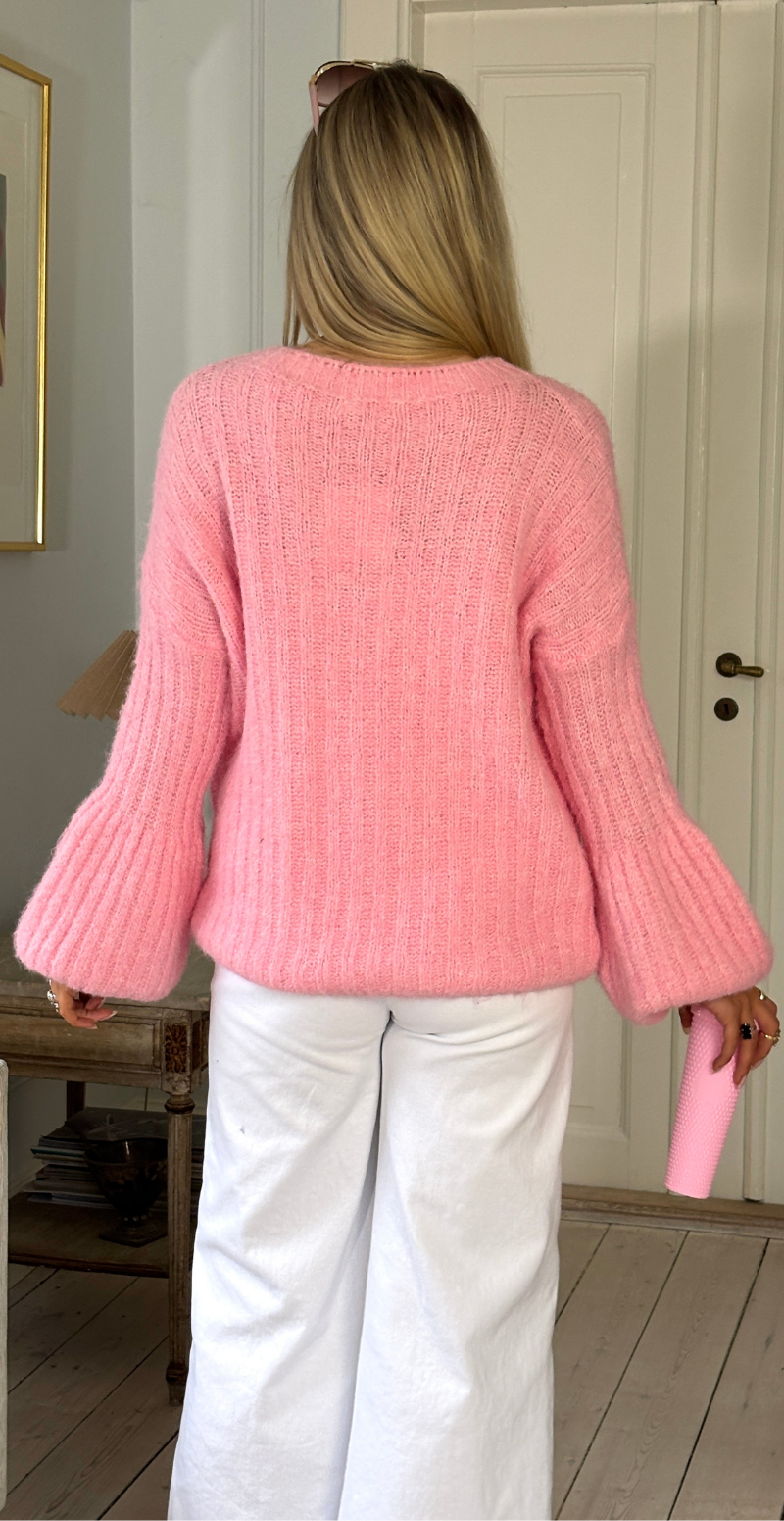 Betty strikbluse i rib med puffet ærme pink LikeLondon