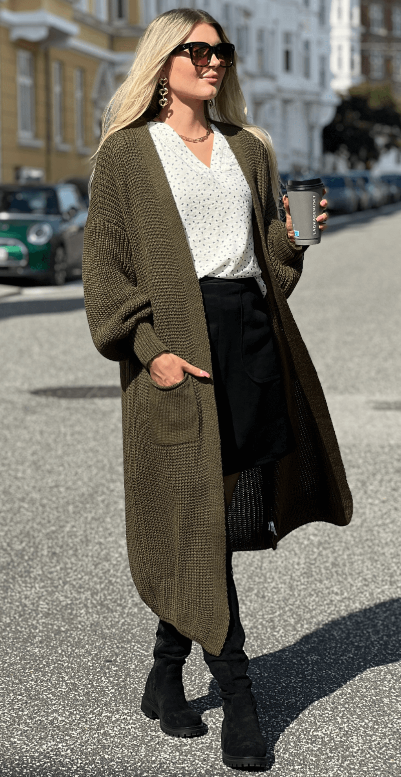 Asta lang strik cardigan med lommer army Likelondon