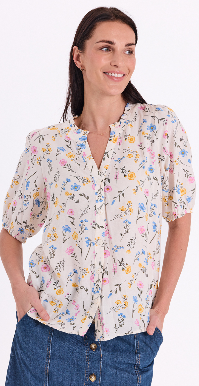 Molli gennemknappet bluse med blomster star off-white w. golden haze Freequent