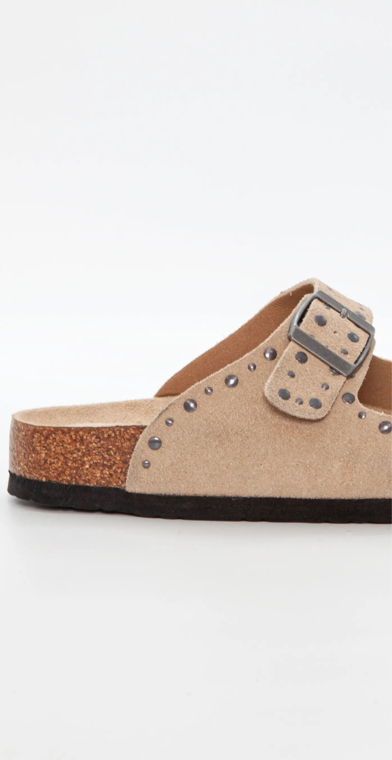 Sandal i imiteret ruskind med nitter beige Duffy