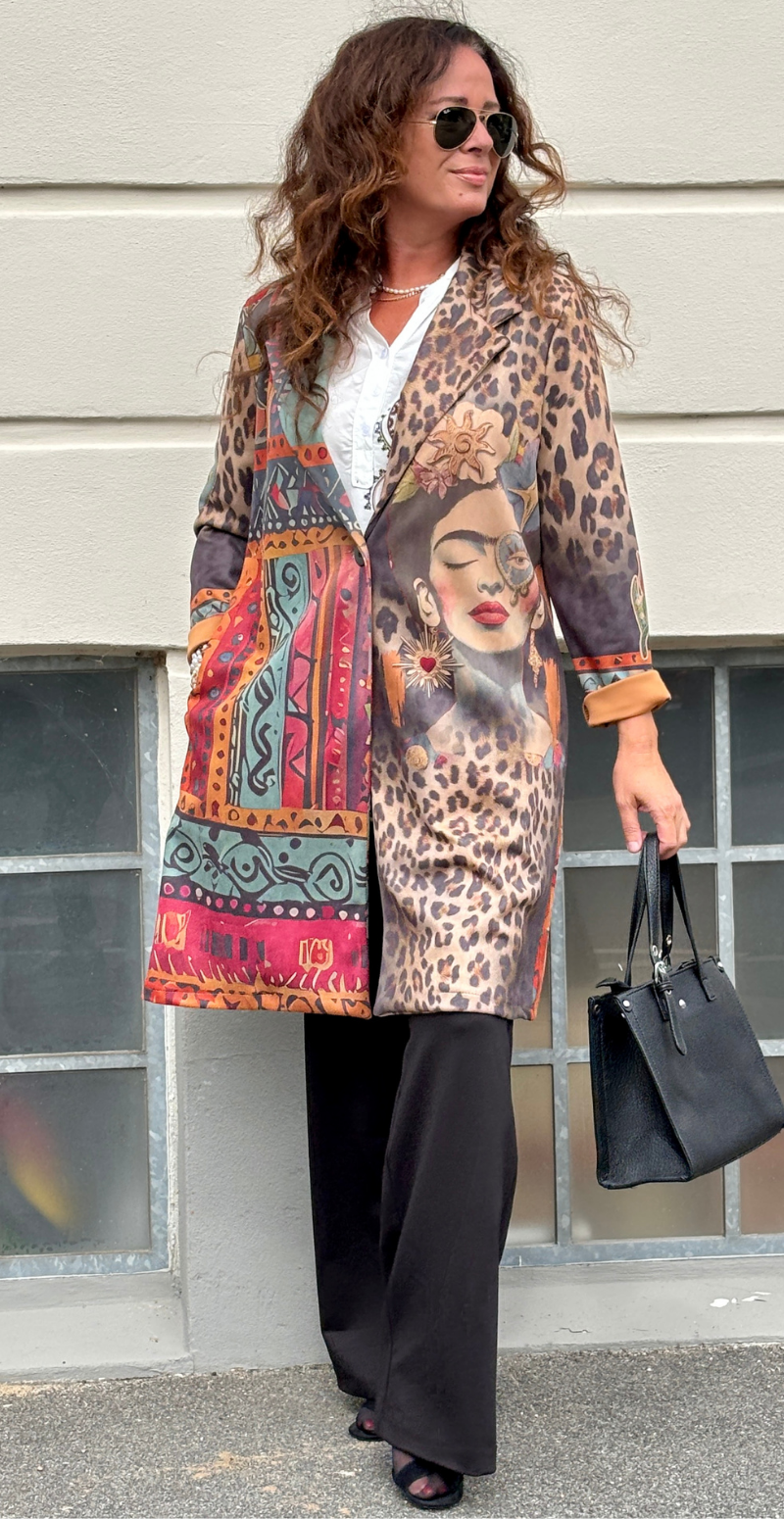 Katie jakke med print Frida Kahlo multi LikeLondon