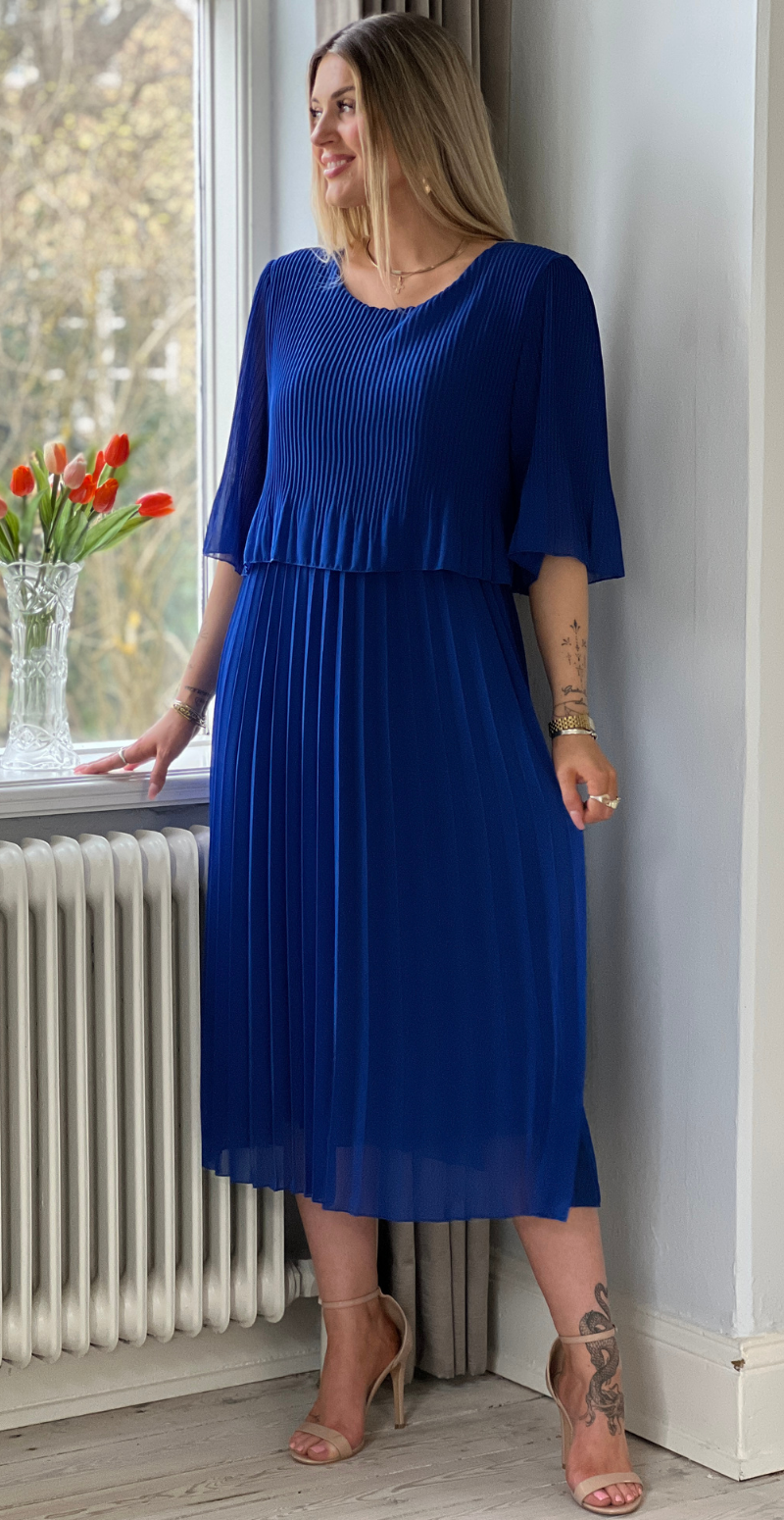 Forudbestil uge 15 Carmen plisseret kjole med elastik i taljen royal blue LikeLondon