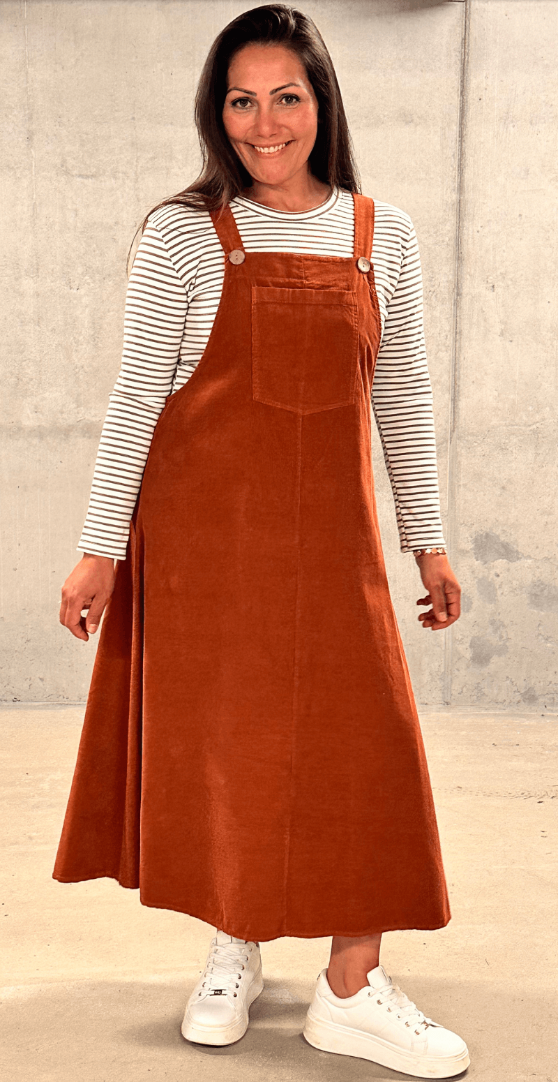 Camelia spencer i fløjl med lomme og træknapper tabacco LikeLondon By Christina