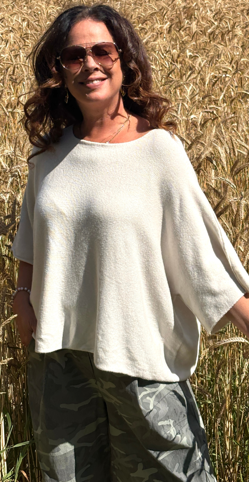 Elva strikbluse med vidde og 3/4 ærmer beige LikeLondon