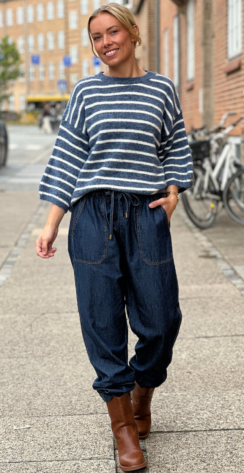 Elina uldstrik med striber og korte ærmer jeans LikeLondon