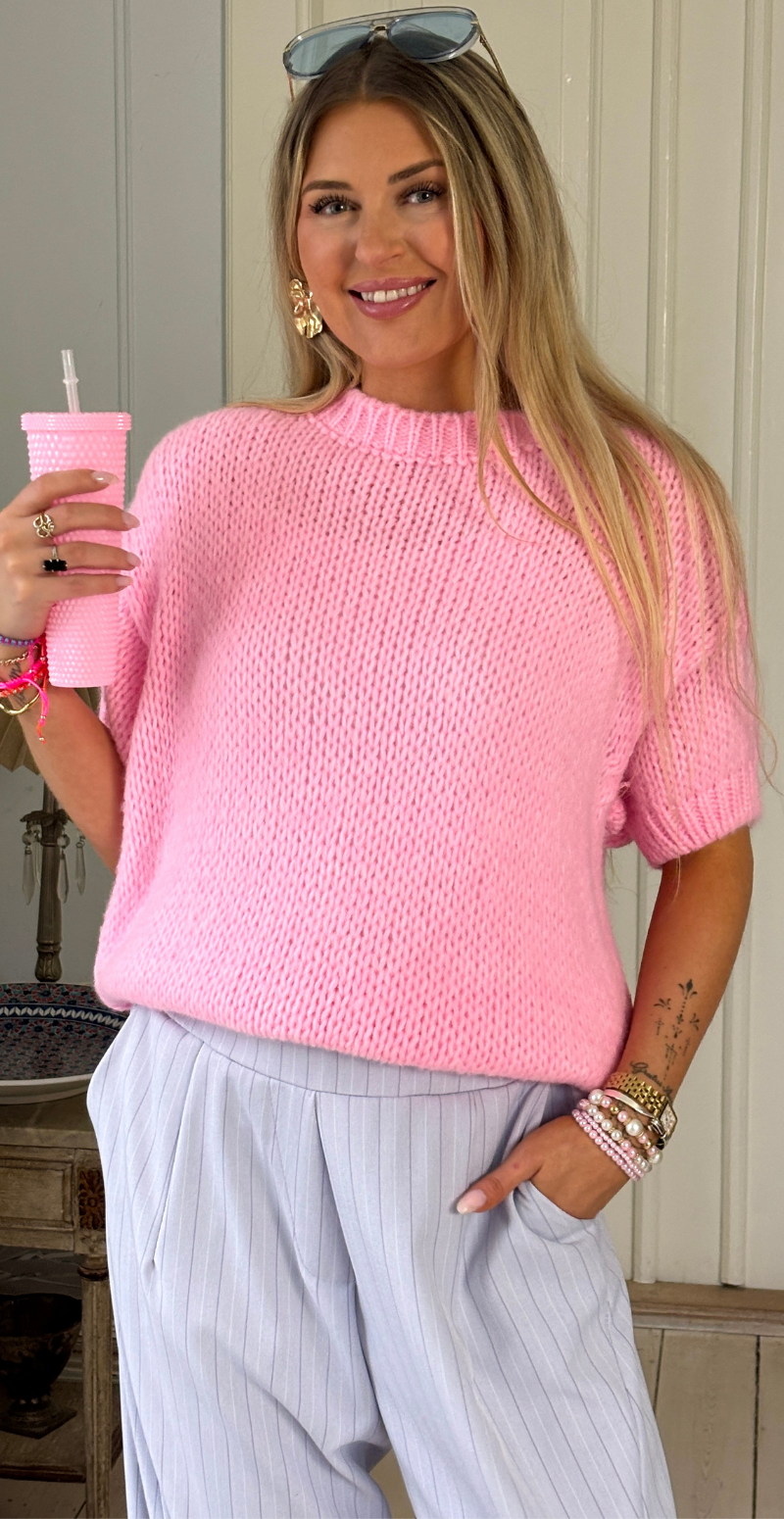 Ivana strik med korte ærmer og ribkanter pink LikeLondon