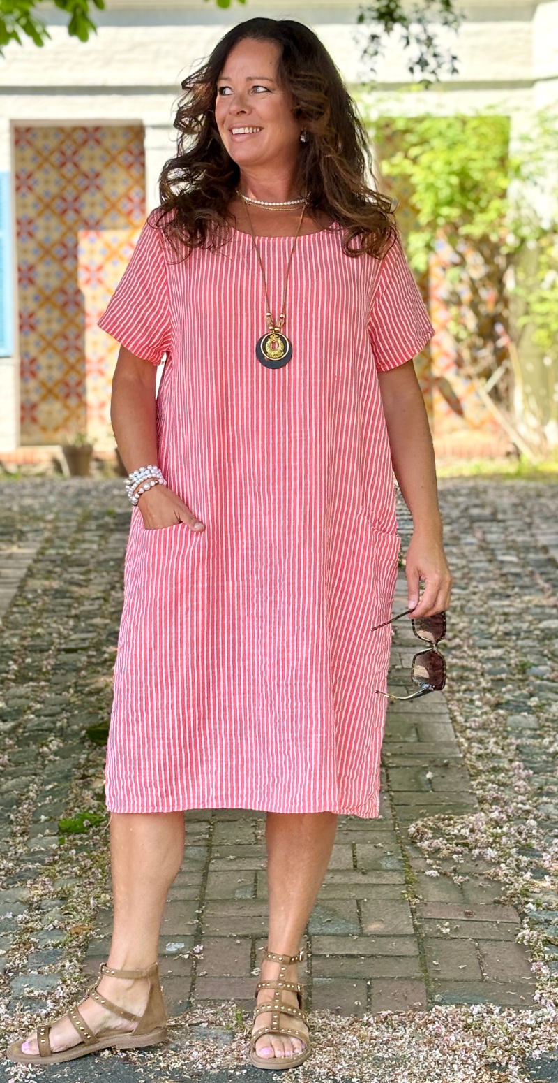 Ragna kjole med striber og lommer koral LikeLondon