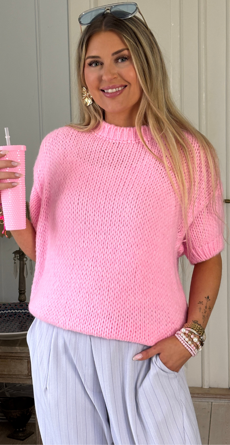 Ivana strik med korte ærmer og ribkanter pink LikeLondon