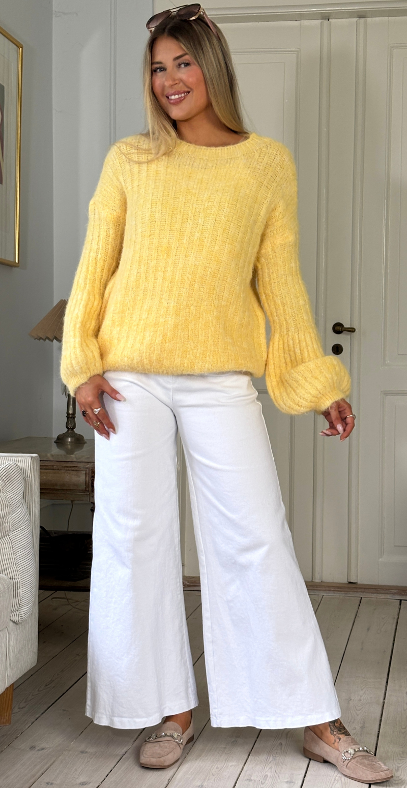 Betty striktbluse i rib med puffet ærme gul LikeLondon