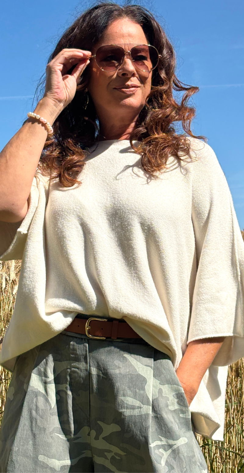 Elva strikbluse med vidde og 3/4 ærmer beige LikeLondon