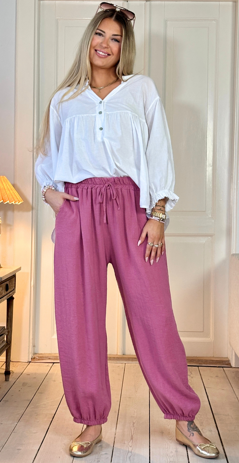 Marietta bukser med bindebånd i taljen og elastik i benene cipolla LikeLondon