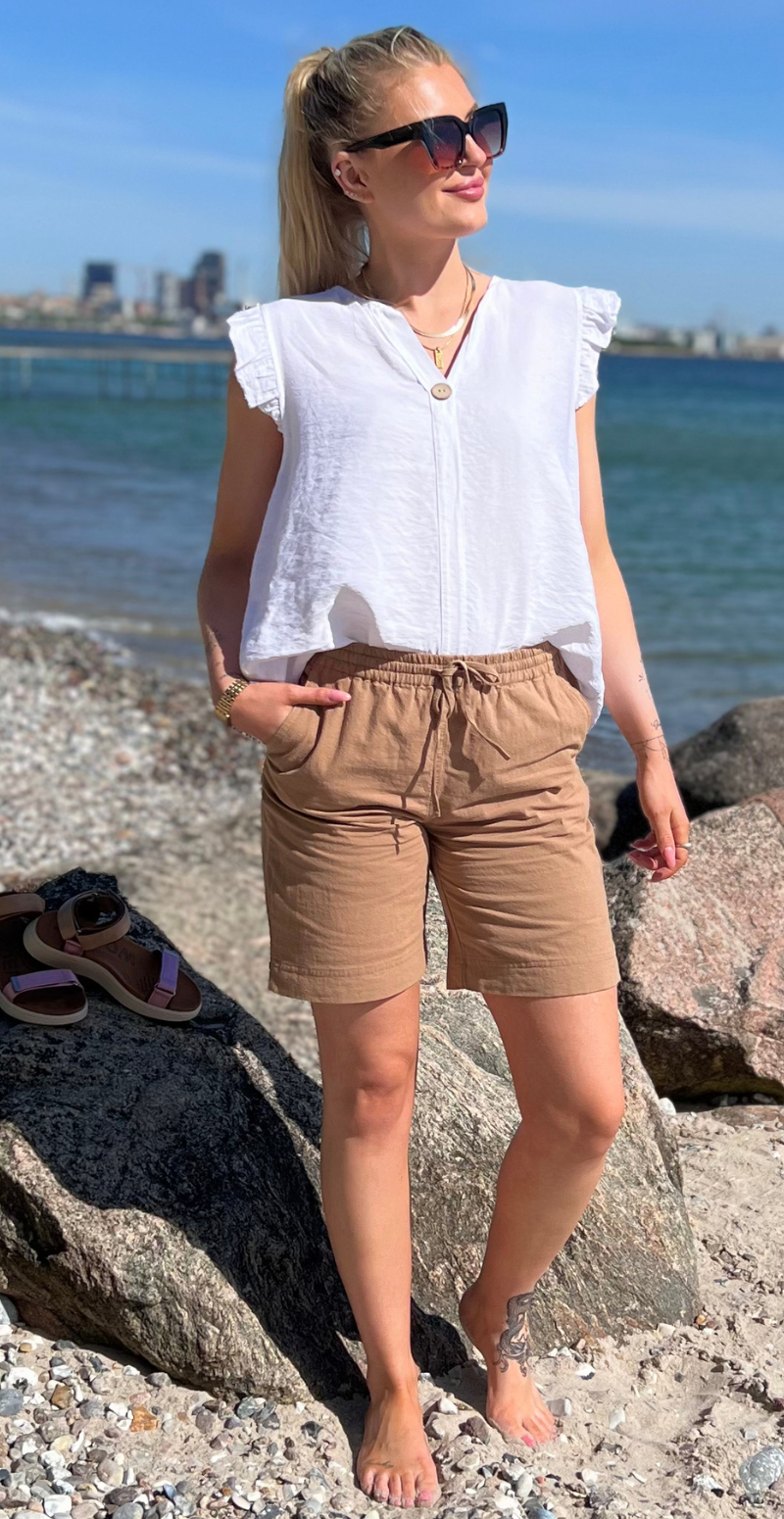 Sally shorts med elastik og lommer desert brown