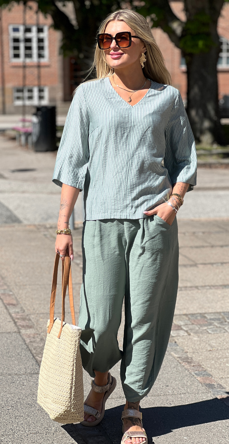 Fie bluse med v-hals og striber aqua gray mix B.young