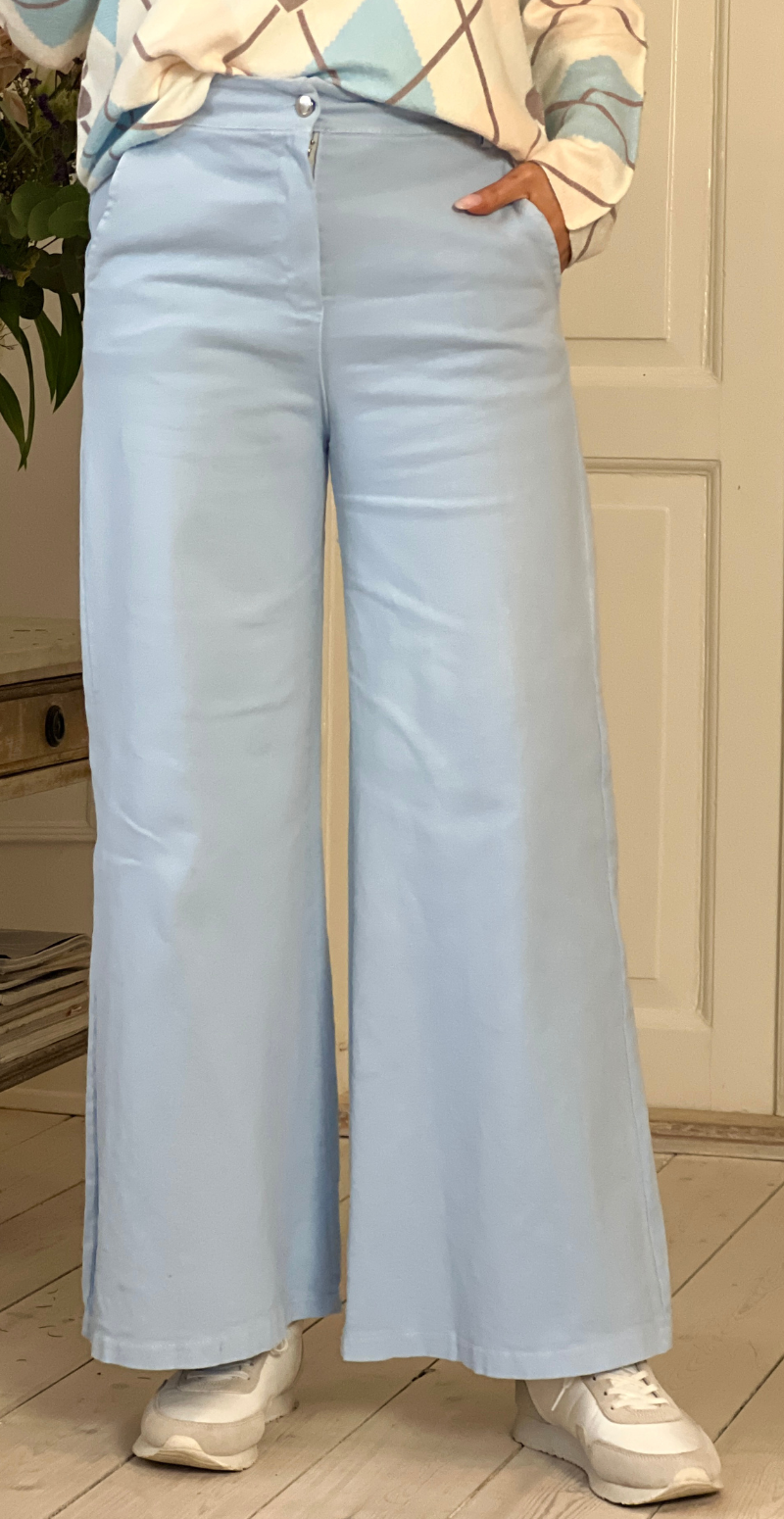 Maggie denimbukser med brede ben celeste LikeLondon