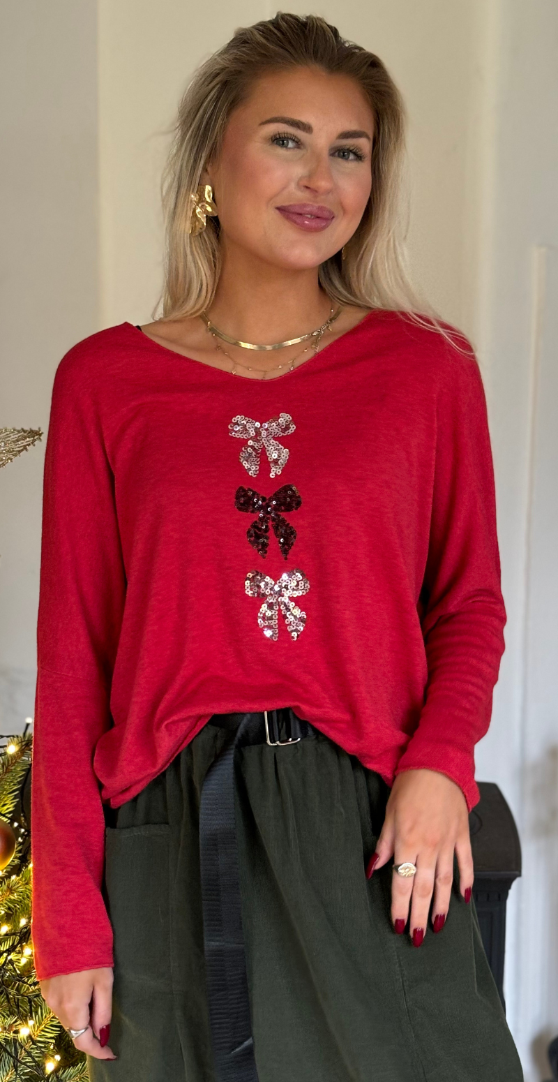 Madelene strikbluse med tre små sløjfer rød LikeLondon