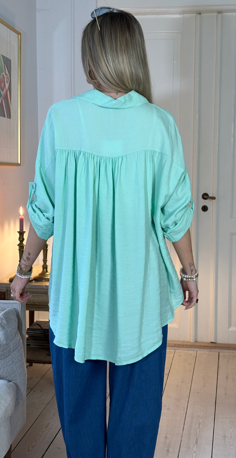 Martha skjorte med opsmøg på ærmet mint LikeLondon