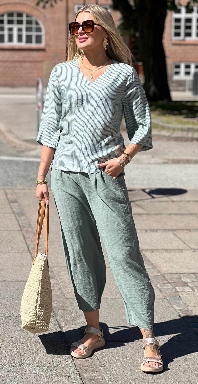 Fie bluse med v-hals og striber aqua gray mix B.young