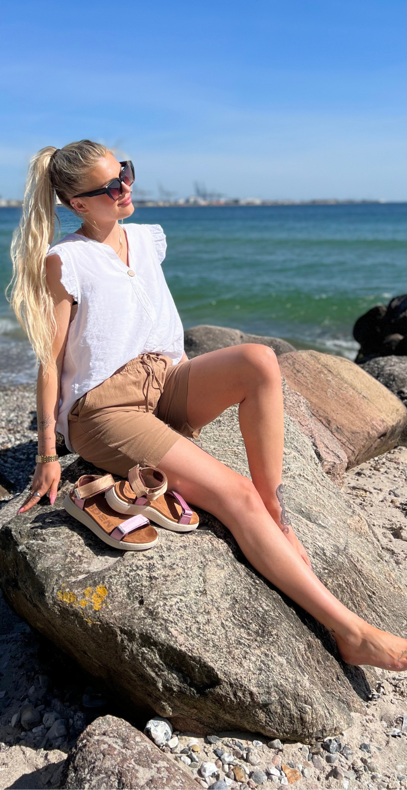 Sally shorts med elastik og lommer desert brown