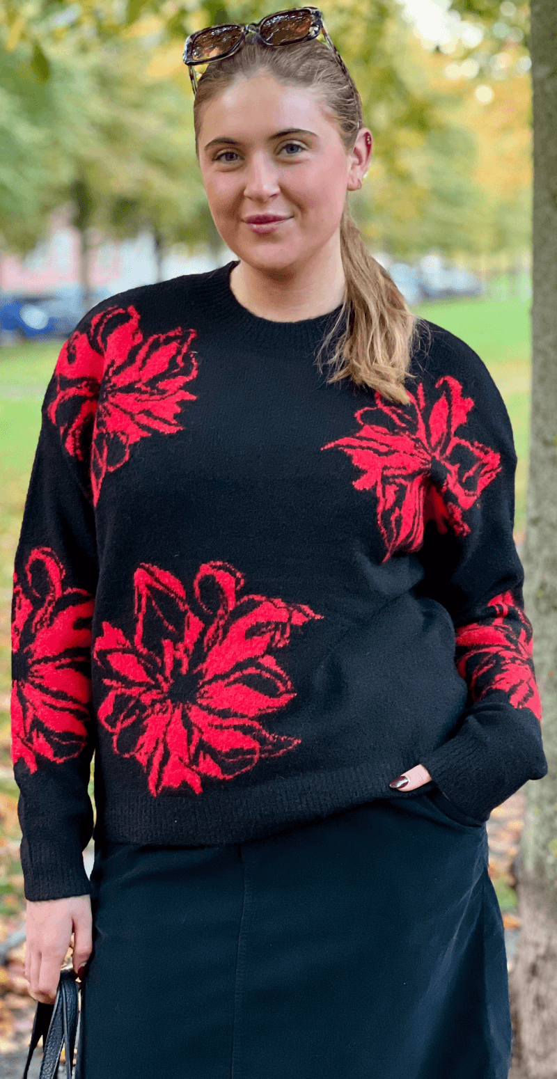 Omea strikbluse sort