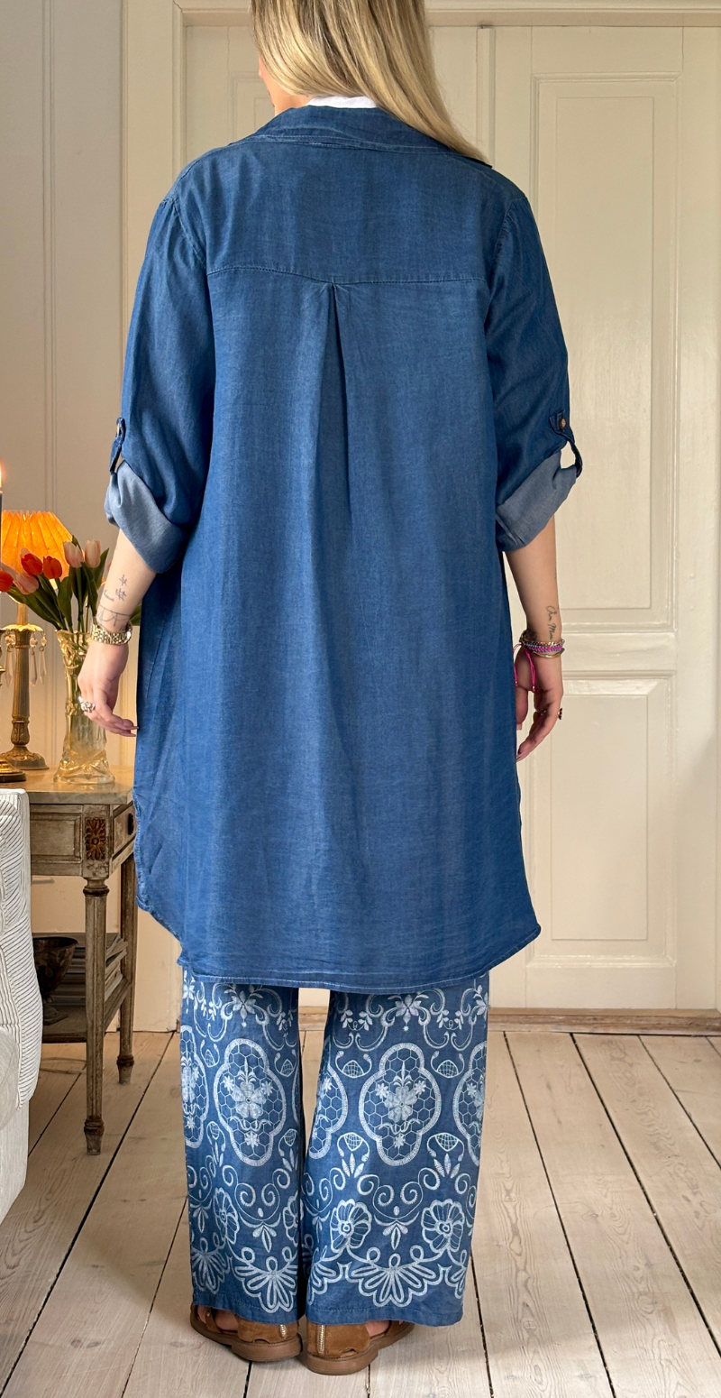 Ivy denim kjole med knapper dark jeans LikeLondon