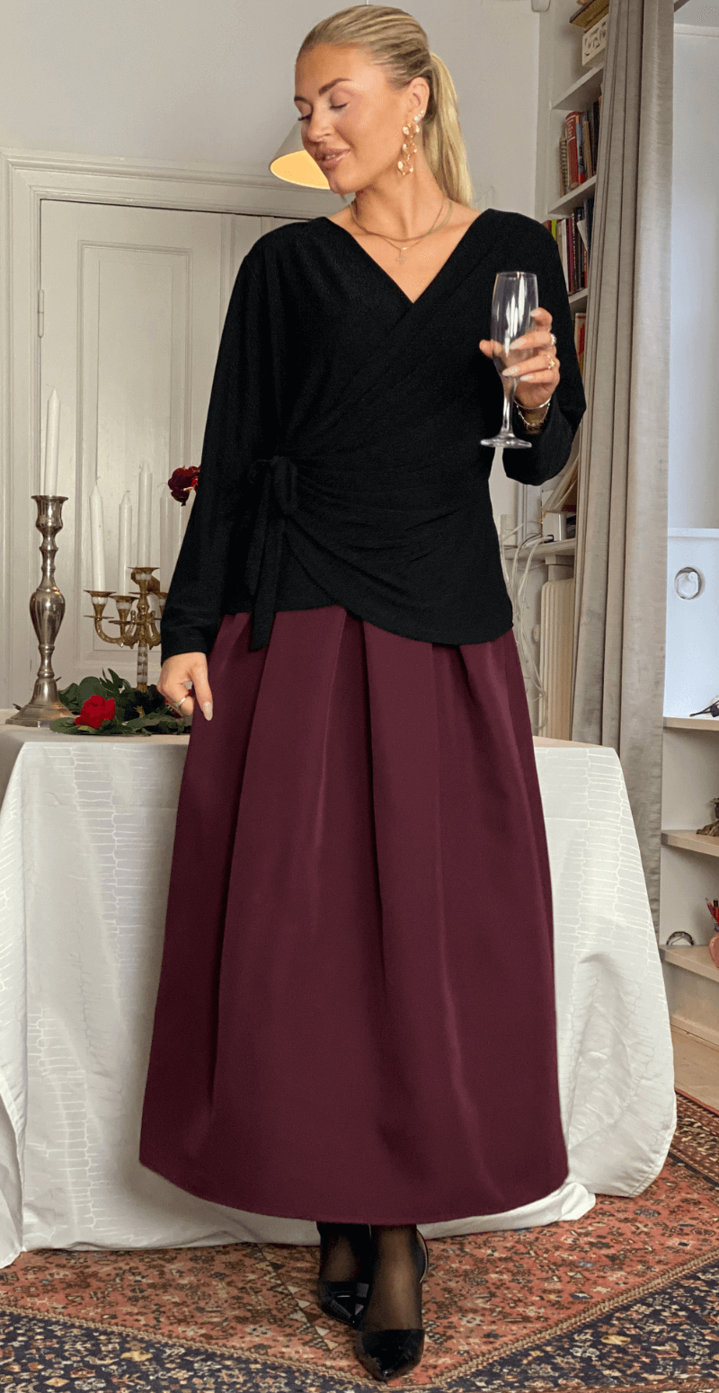 Nela glimmer bluse med wrap-effekt sort LikeLondon