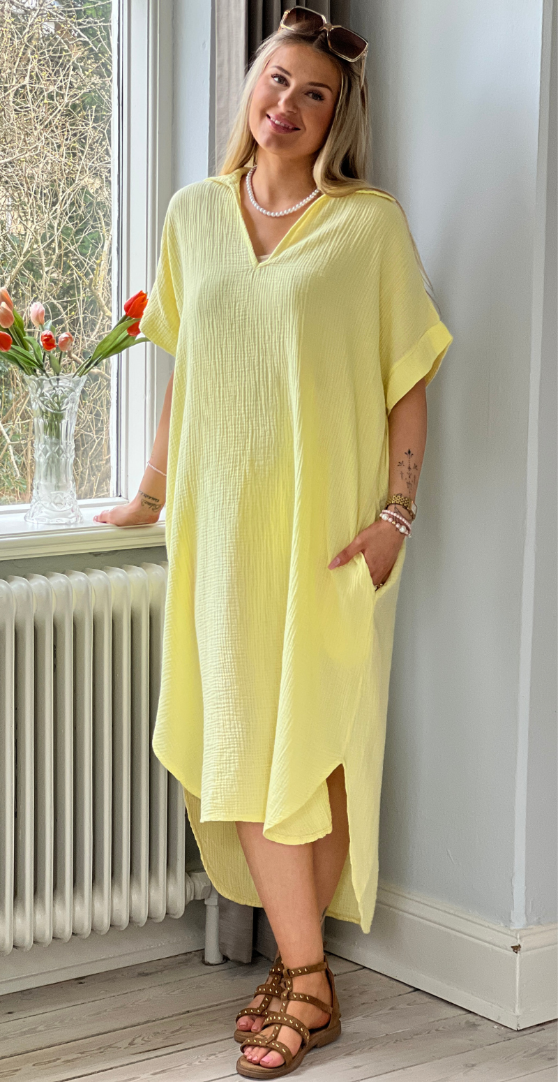 Dagmar kjole i musselin gul LikeLondon