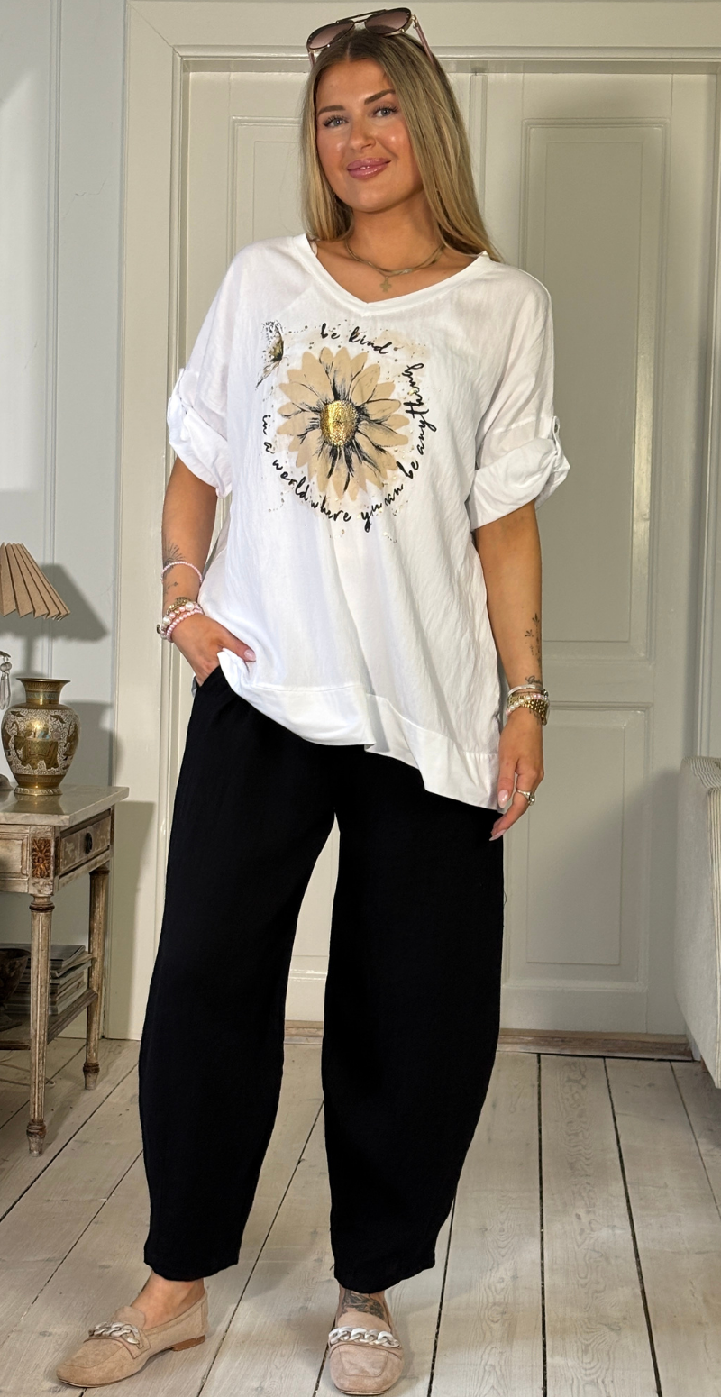 Isola bluse med korte ærmer og marguerit blomst hvid LikeLondon