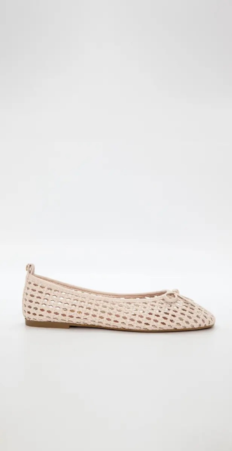 Ballerina i luftigt hæklet materiale med sløjfe beige Duffy